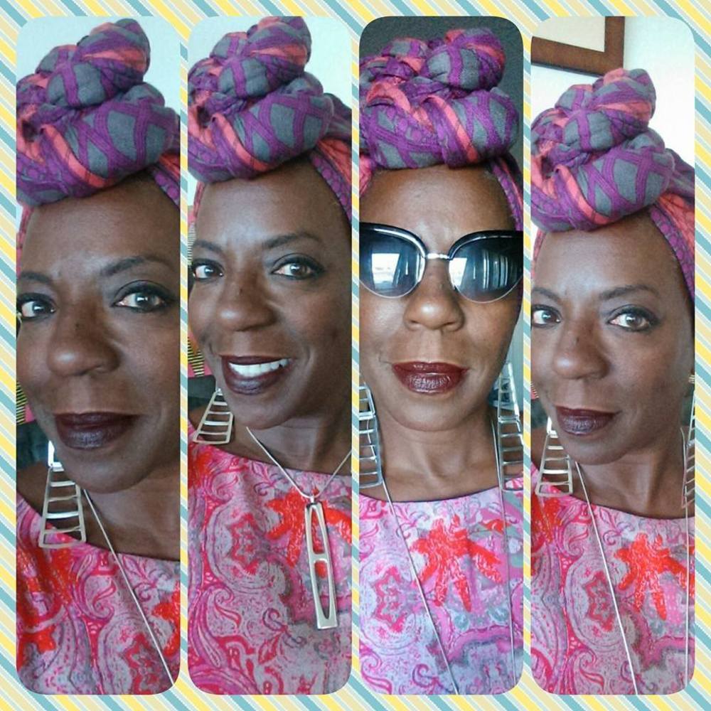 Meet your Posher, Sharon